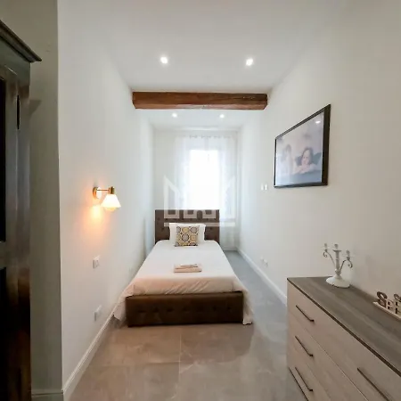 Lägenhet Gold River House