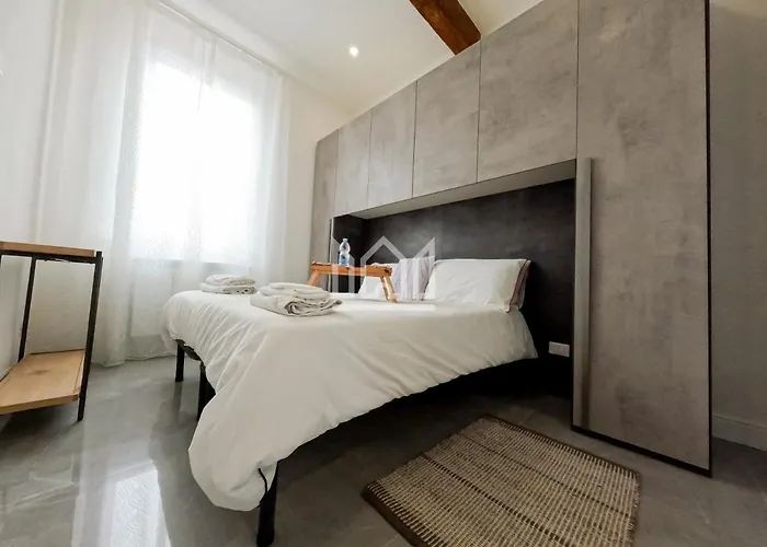 Gold River House Ferrara