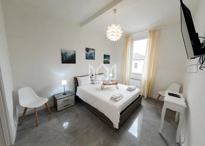 Gold River House Apartament Ferrara